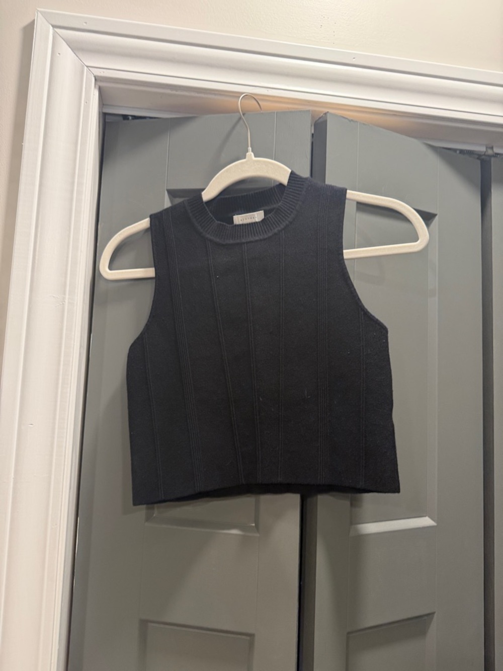 Black Ribbed Sleeveless Knit Crop Top